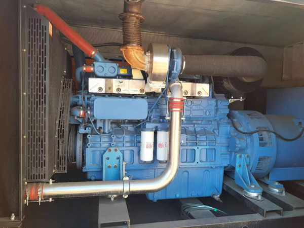 江夏柴油发电机组一般有几种电压输出？