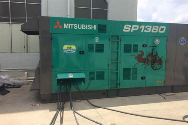 江夏为什么有些柴油发电机组的输出电压可以调节？