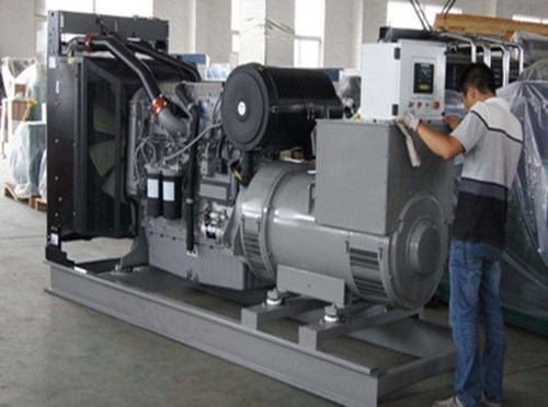 江夏柴油发电机组和储能设备配合使用的案例