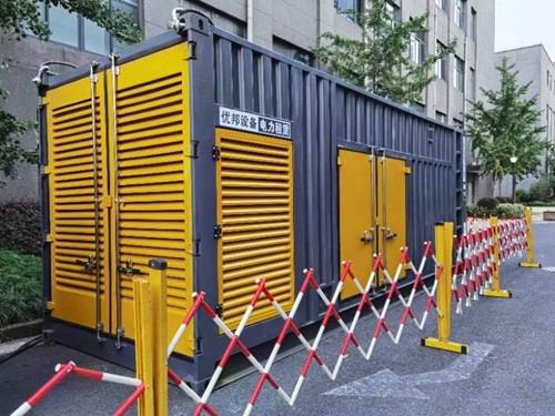 江夏如何使用转速表检查发动机的转速？