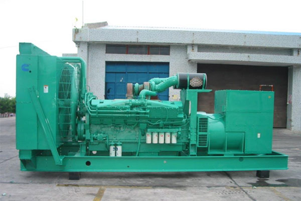 江夏工厂发电机应急发电时如何更准确地检查发电机状态？