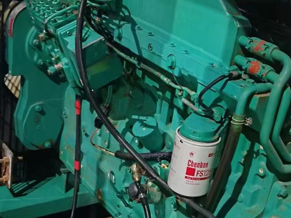 江夏如何确定新的发电机组控制系统是否与原系统兼容？