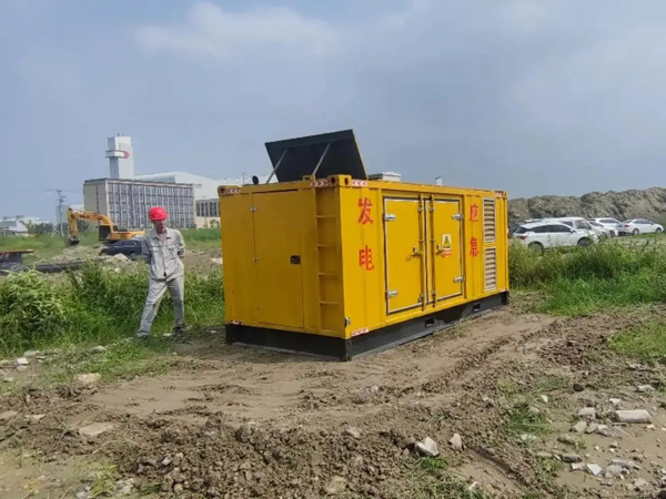 江夏冬季低温环境下，发电机组启动电瓶的容量需求是否会增加？