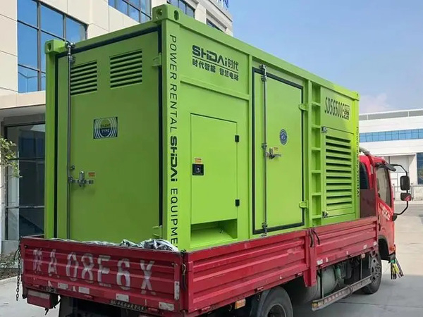 江夏更换水冷式机油散热器的密封件时，如何选择合适的密封胶？