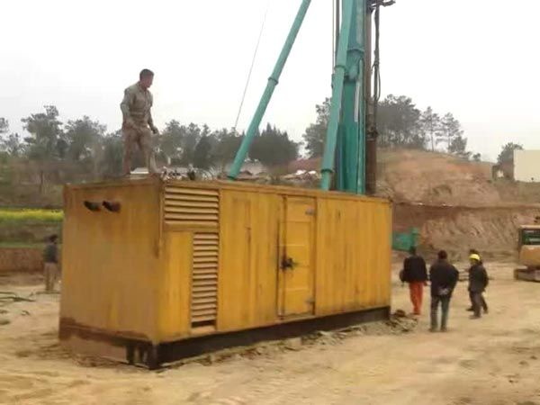 江夏如何判断水冷式机油散热器密封件是否需要更换？